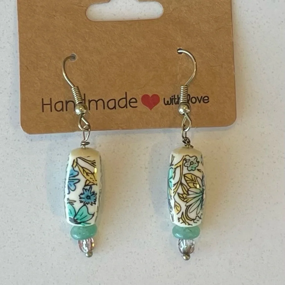Handmade Floral Earrings with Blue Accents - Picture 4 of 5